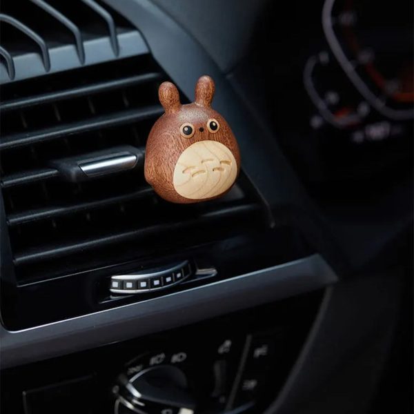 Wood Car Aromatherapy Diffuser – Totoro-Inspired Wooden Car Air Freshener - Image 4